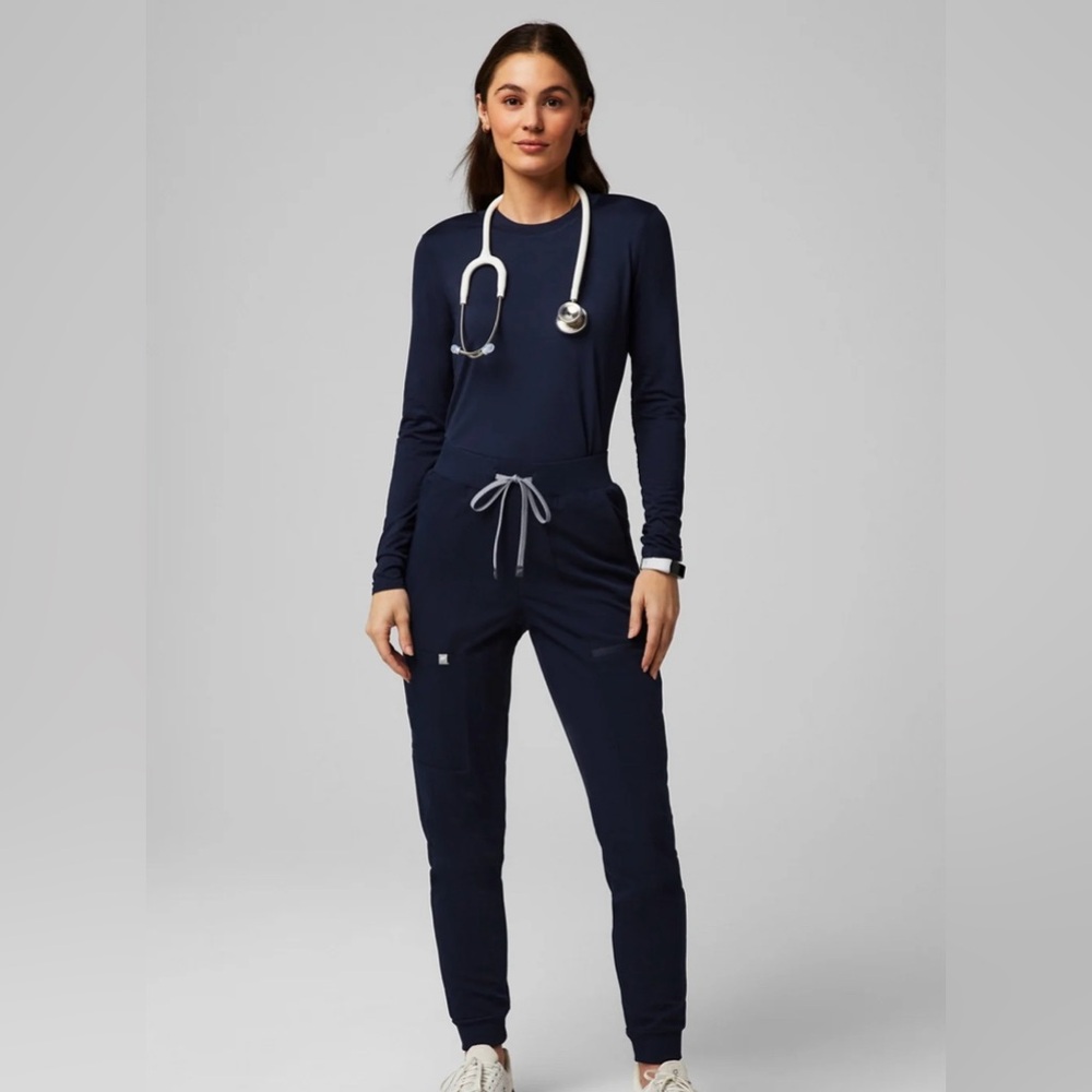 Fabletics Scrub set